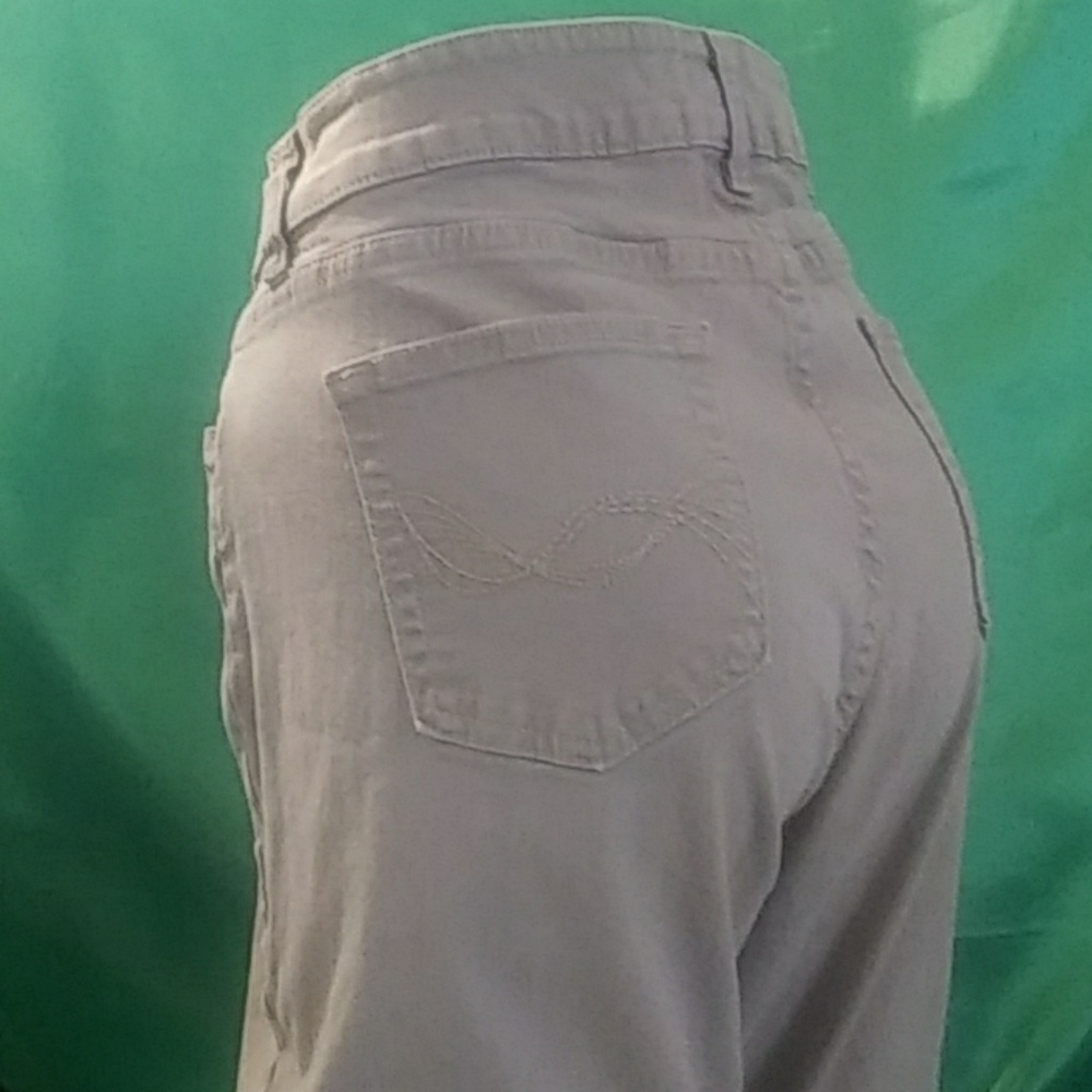 High rise. Riders by Lee. Size 14m.